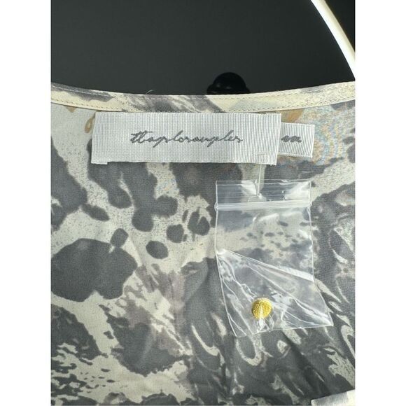 Tbags LA blouse NWT size Medium - Picture 4 of 4